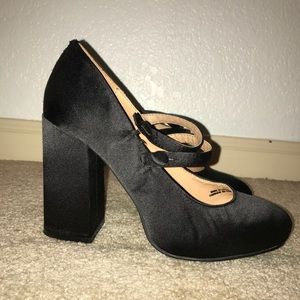 Chunky Mary Jane heels